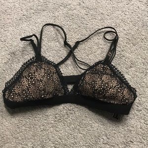 🌟NWT🌟 Victoria’s Secret strappy lace bralette